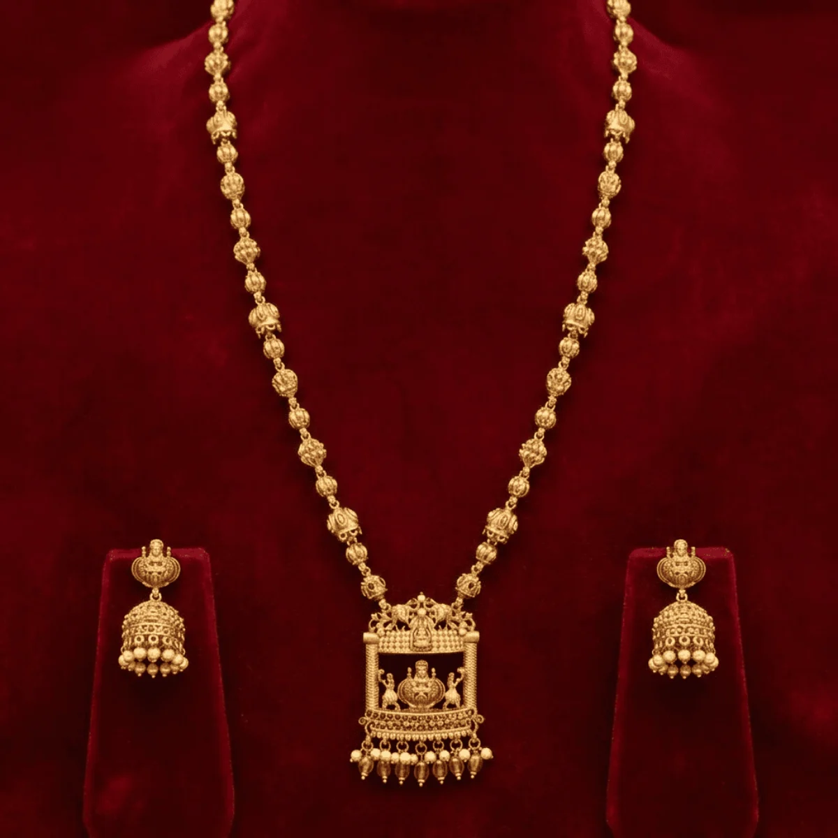 Lakshmi Temple Pendant Short Chain Set